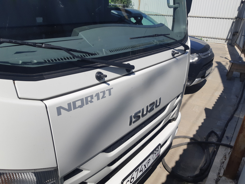 ISUZU NQR12T